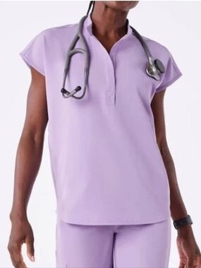 NWT Figs Rafaela Scrub Top Lavendar Dew